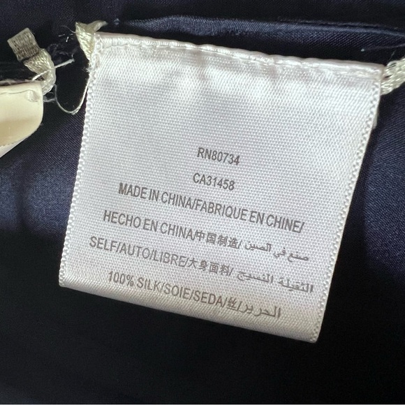 BCBGmaxazria Navy Blue Silk Embroidered Short Sleeve Peasant Blouse Size Medium - Picture 9 of 9